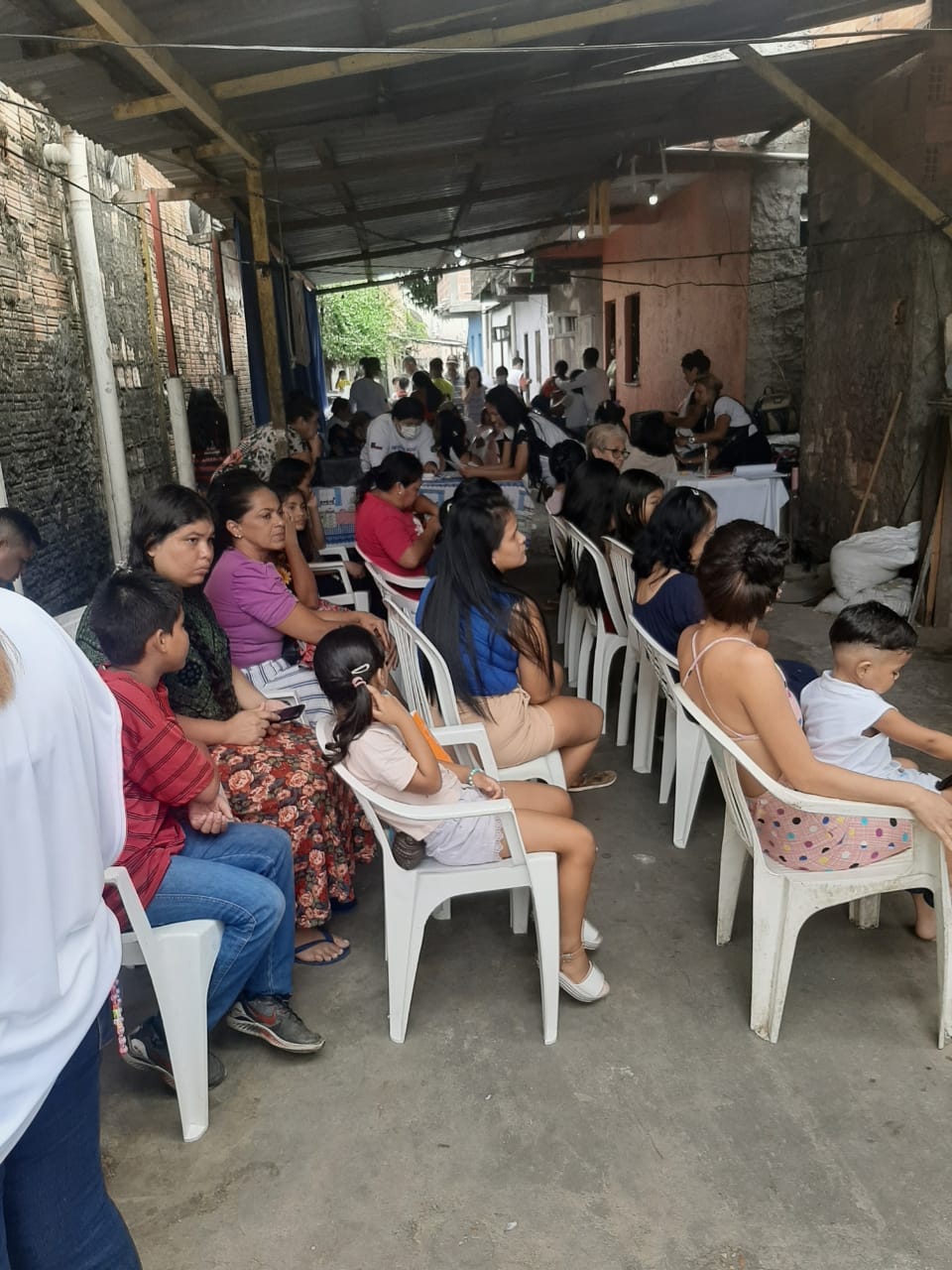 Registro da ação social no bairro de Petrópolis 4